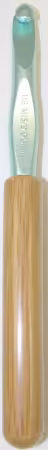 Susan Bates Silvalume Aluminum & Bamboo Crochet Hook Size M13