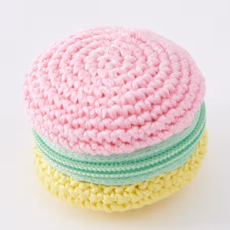 Tiny pouch crocheted with embroidery floss (Colourful Macaron)