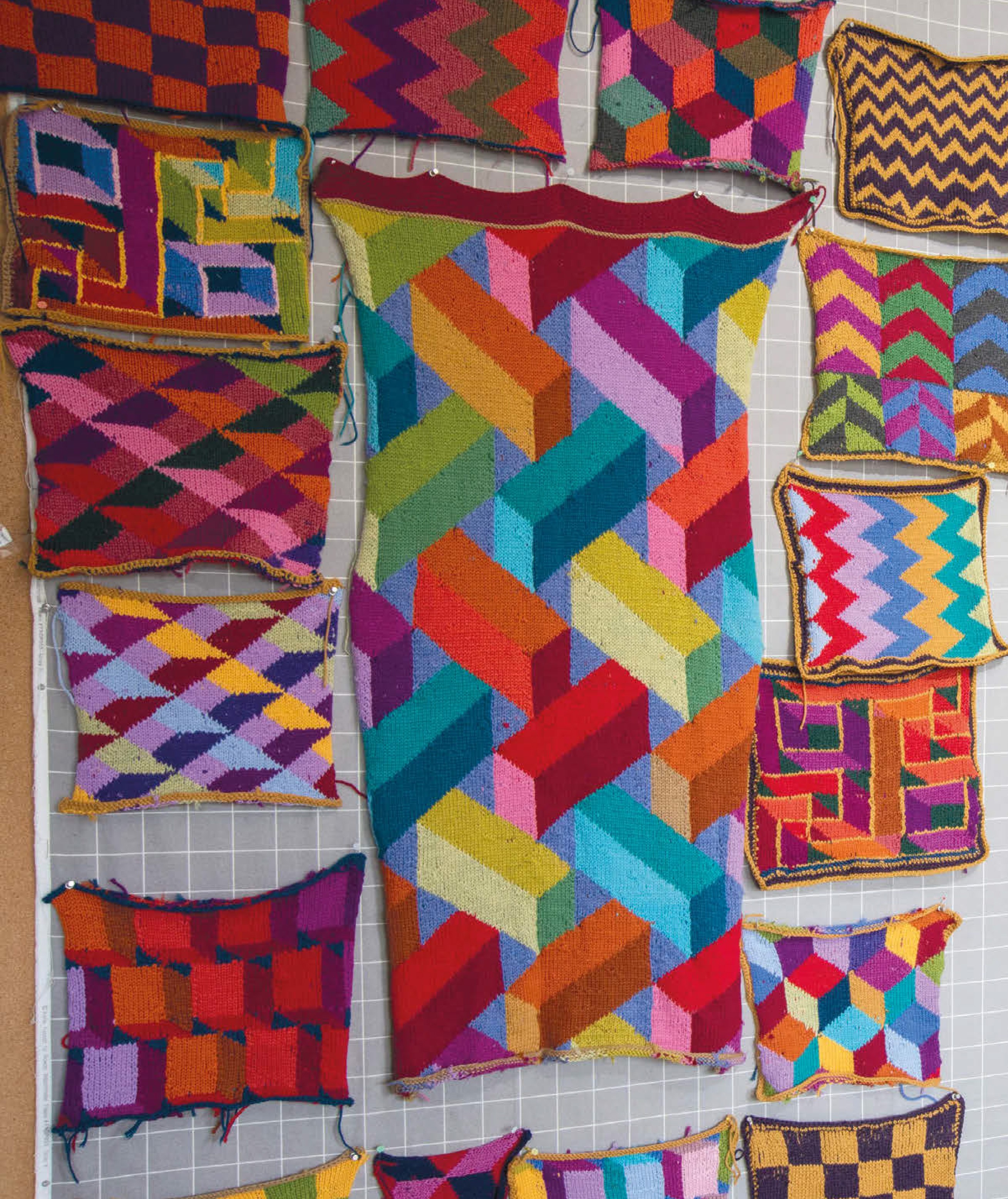 Kaffe Fassett In The Studio: Behind the Scenes with a Master Colorist – Stix