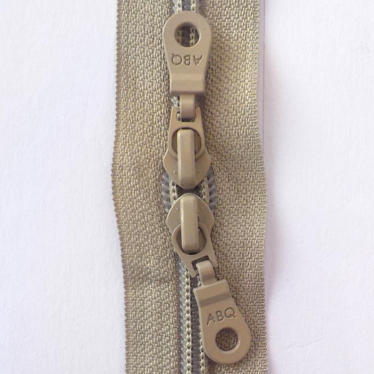 30in Zipper Simply Taupe Double Pull