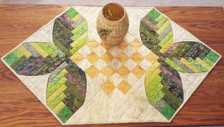 Cabin Leaves Table Runner